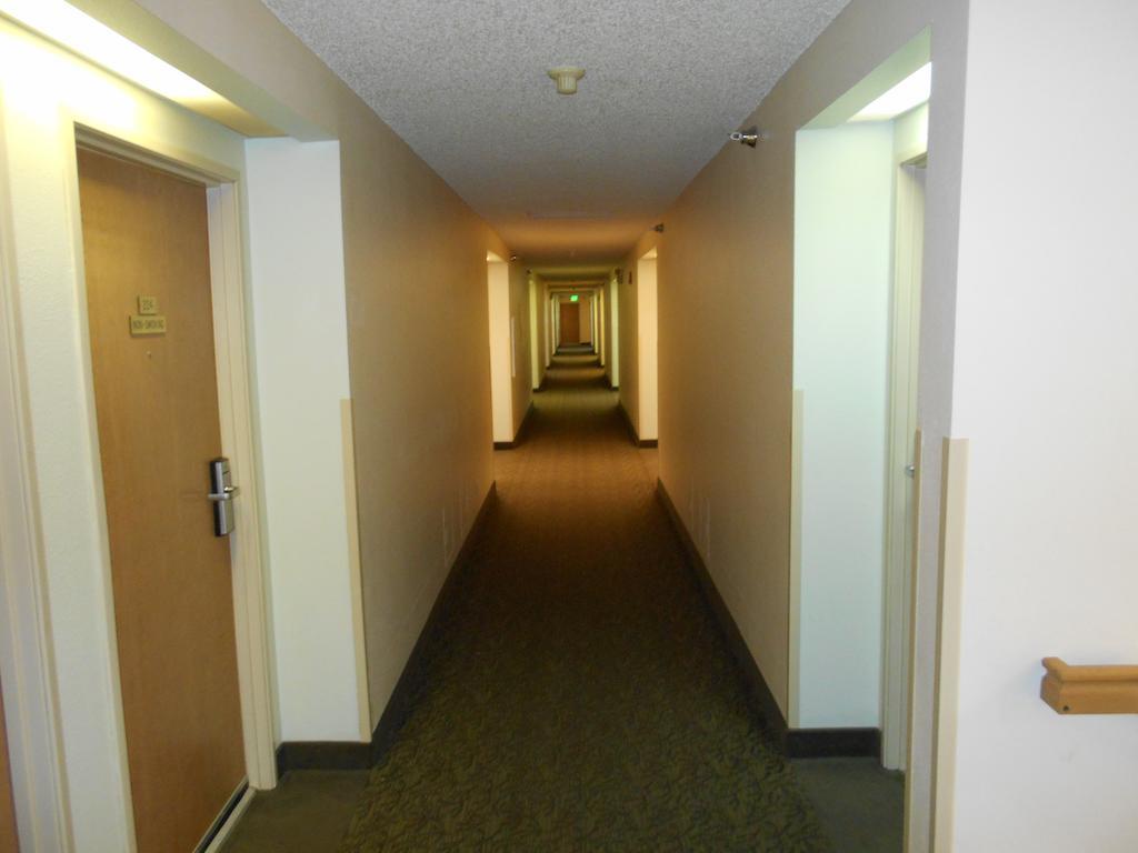 Days Inn By Wyndham Billings Buitenkant foto